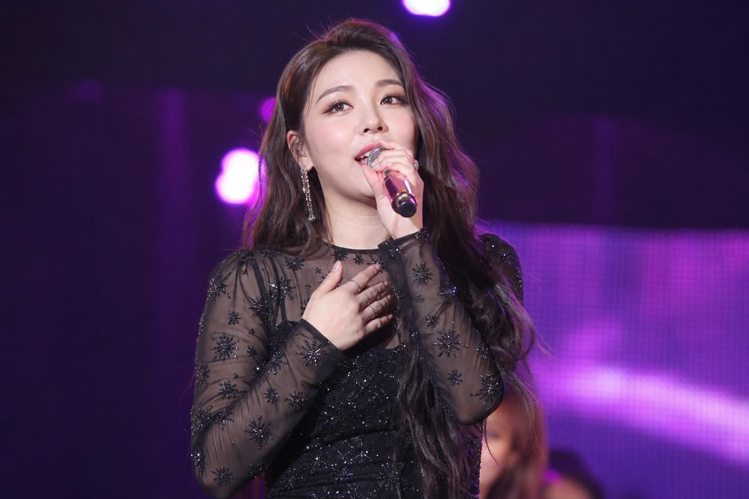 Ailee concert Image showing the article's key context - According to the agency, the pregnancy rumors do not reflect reality....