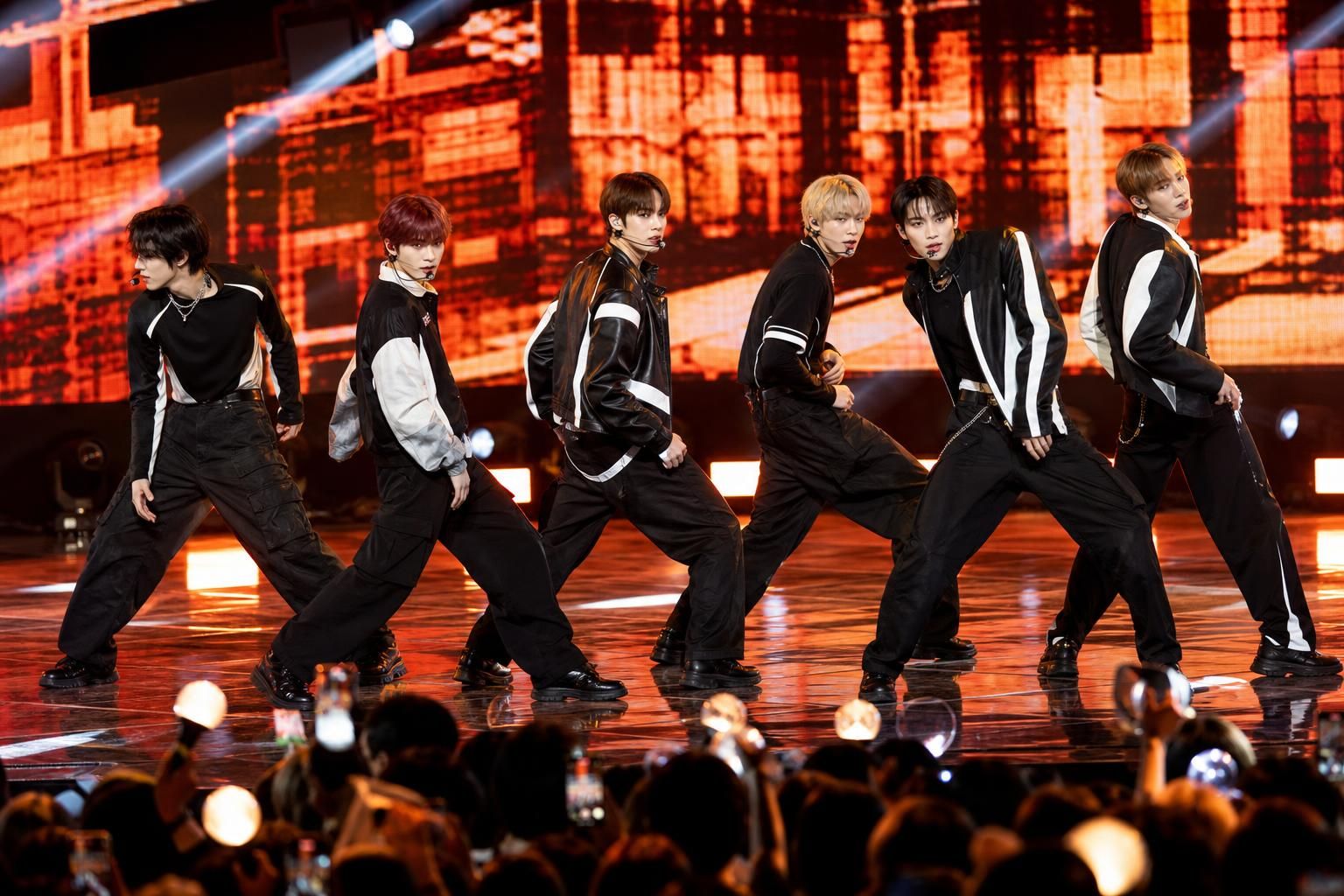 [RIIZE concert] Image showing the article's key context - In K-pop broadcasting, pre-recordings allow production teams to loc...