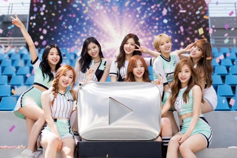 [cheer up, TWICE, youtube] featured image - TWICE’s “CHEER UP” Surpasses 600 Million Views on YouTube, Becoming the Group’s 5...