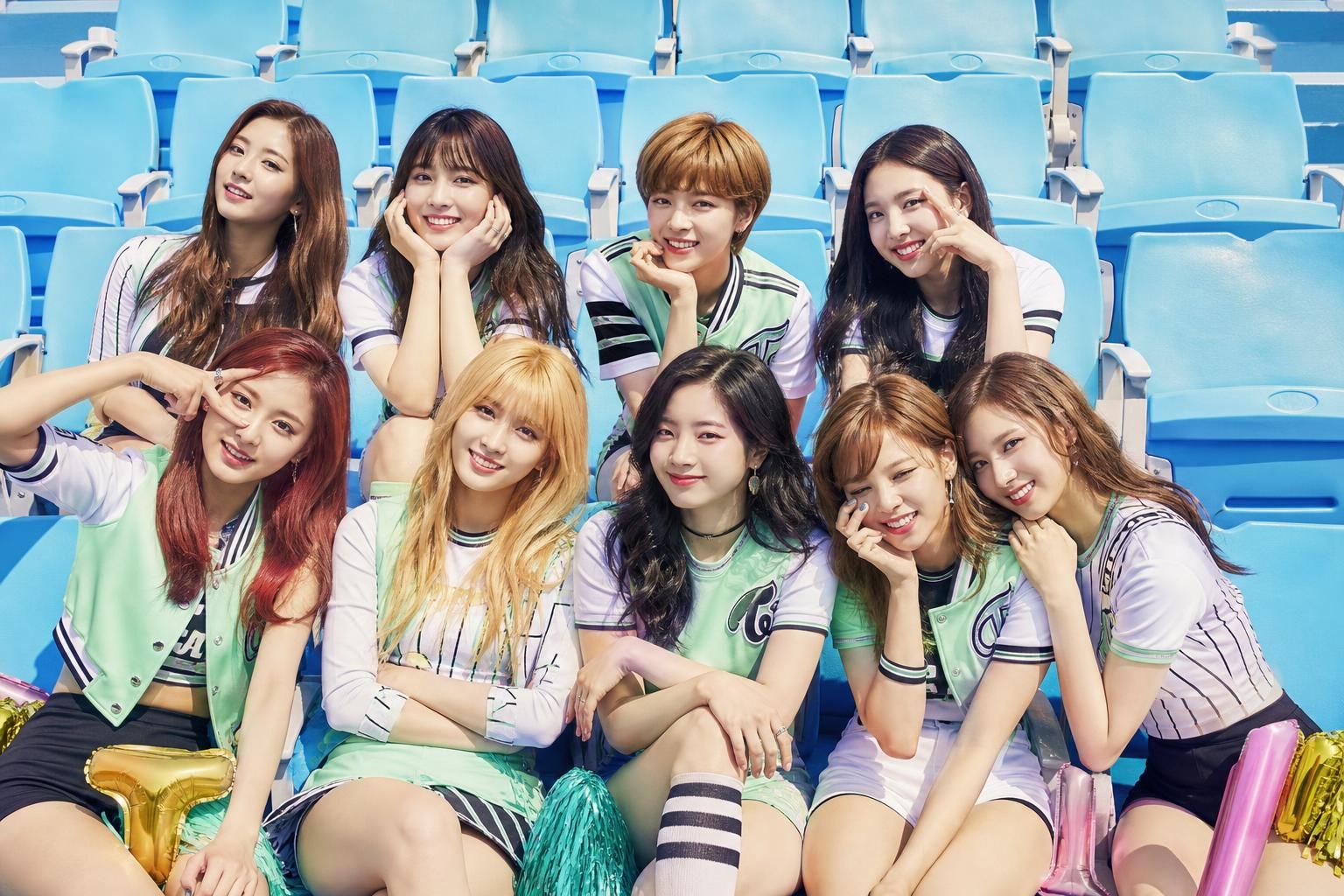 [cheer up, TWICE, youtube] Image explaining the article's impact and background - Unlike many music videos that spike quickly...
