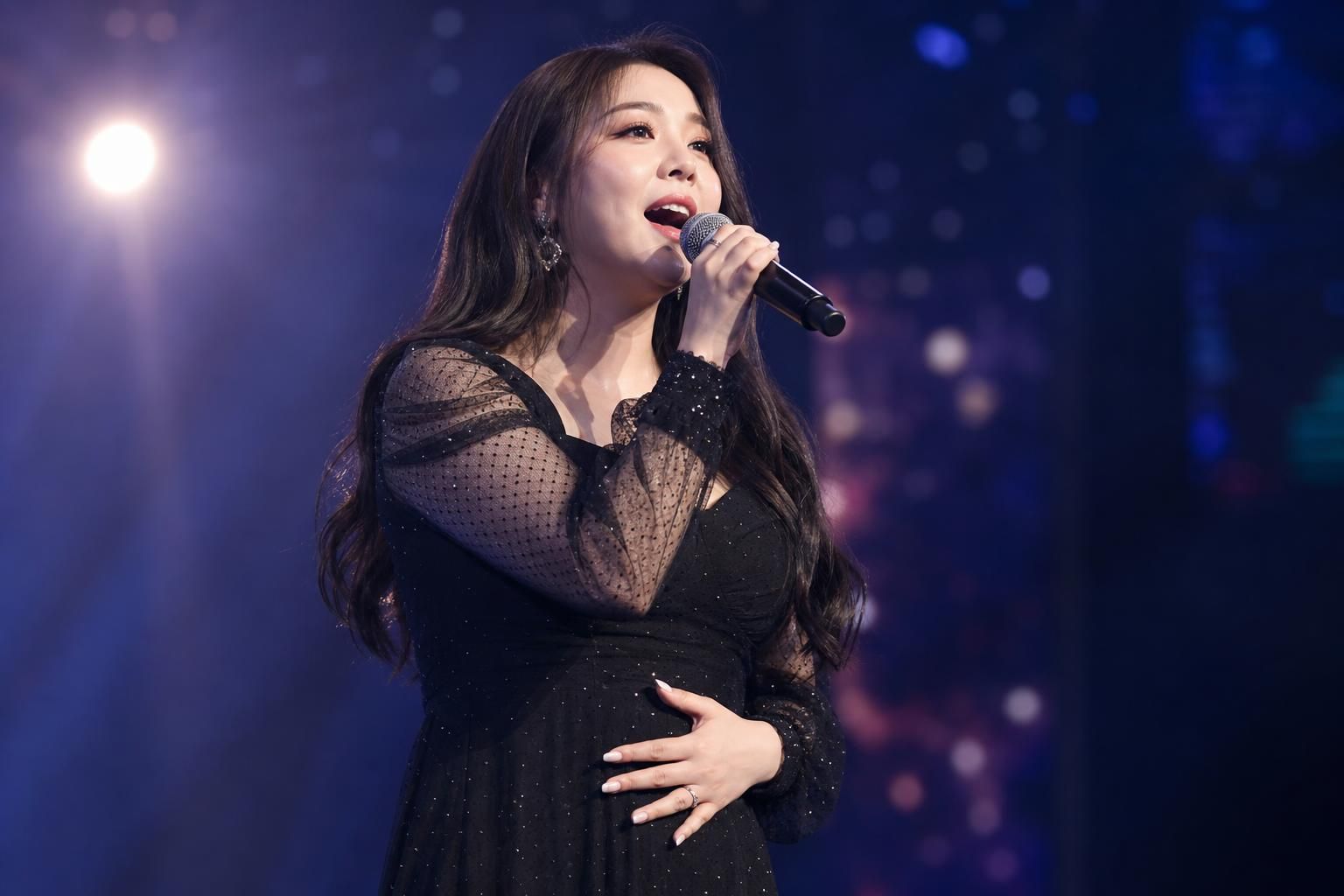 Ailee concert Image showing the article's key context - In response to the viral claims, a representative from Ailee’s agency...