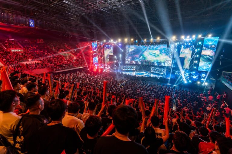 [eSports crowd, Vietnam event, gaming arena] featured image - Vietnam Draws 5,000 to Major E-Sports Event Despite Summer Heat...