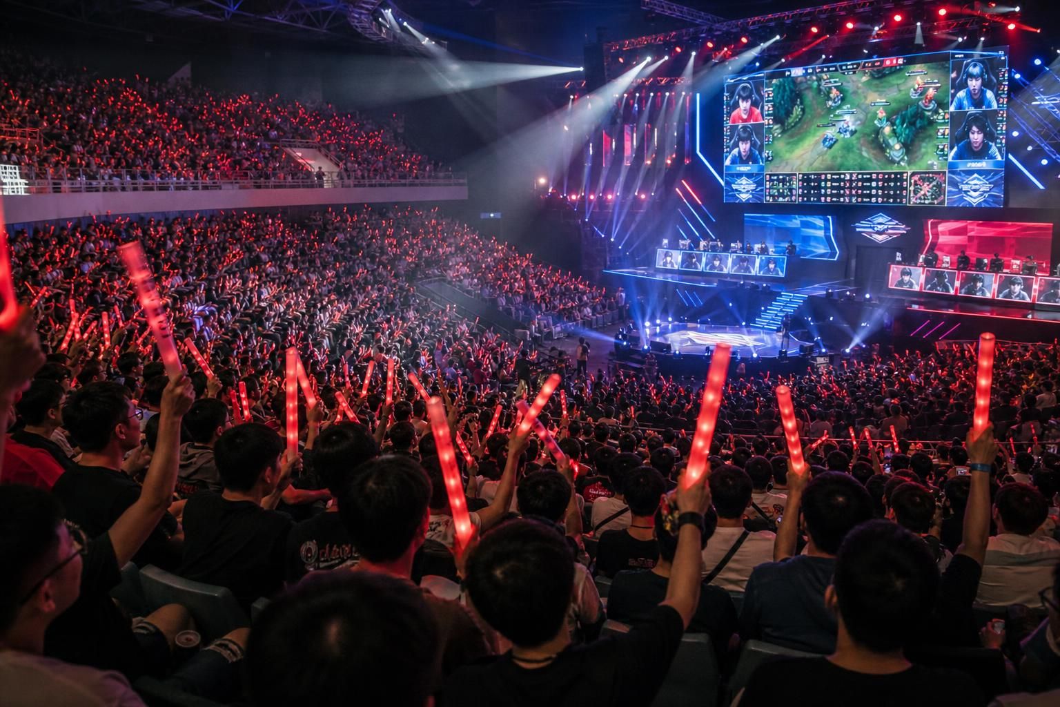 [eSports crowd, Vietnam event, gaming arena] Image explaining the article's impact and background - The report’s framing—e-sp...