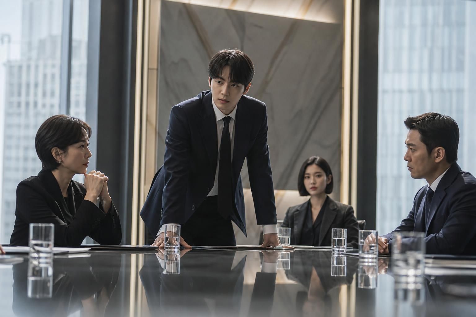 succession struggle Image showing the article's key context - In “Reborn Rookie,” Kang Yong Ho (Son Hyun Joo) is the formidab...