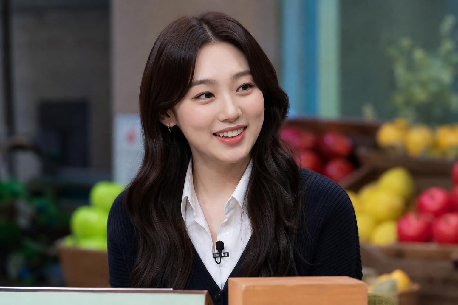 office romance Image explaining the article's impact and background - In addition to the drama preview, Soompi also highlight...