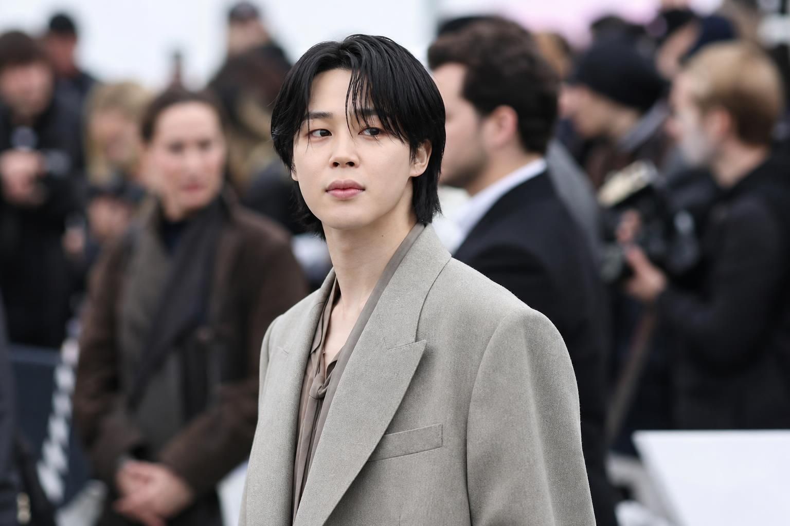 Jimin Dior Image showing the article's key context - On South Korea’s popular forum theqoo , some users criticized the stylin...