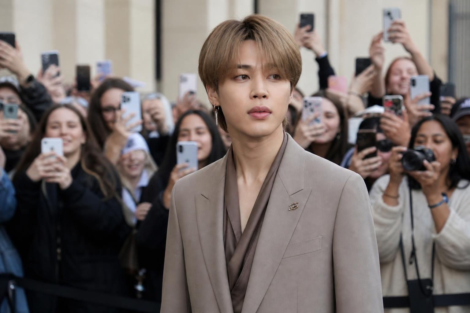 kpop photos Image showing the article's key context - Some online users focused on styling and proportions, arguing that the...