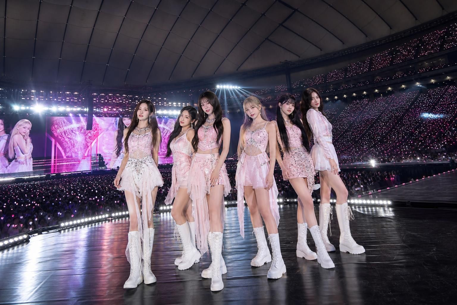 [concert stage, Tokyo Dome, entertainment] Image showing the article's key context - In the coverage, Tokyo Dome is treated l...