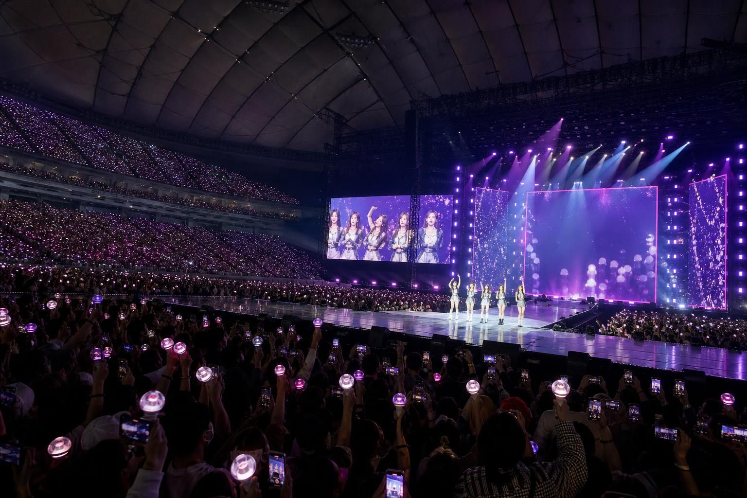 Tokyo Dome concert Image showing the article's key context - The latest show—reported as IVE’s “re-entry” to the Tokyo Dome—a...