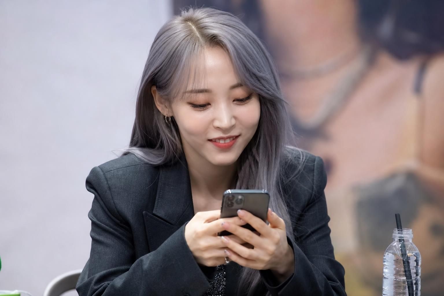 Moonbyul fans Image explaining the article's impact and background - The timing of the viral post also mattered. Many users s...