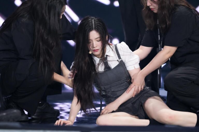 idol collapse featured image - tripleS Member YuBin Collapses During Live Performance, Agency Says She Is Receiving On-Site T...