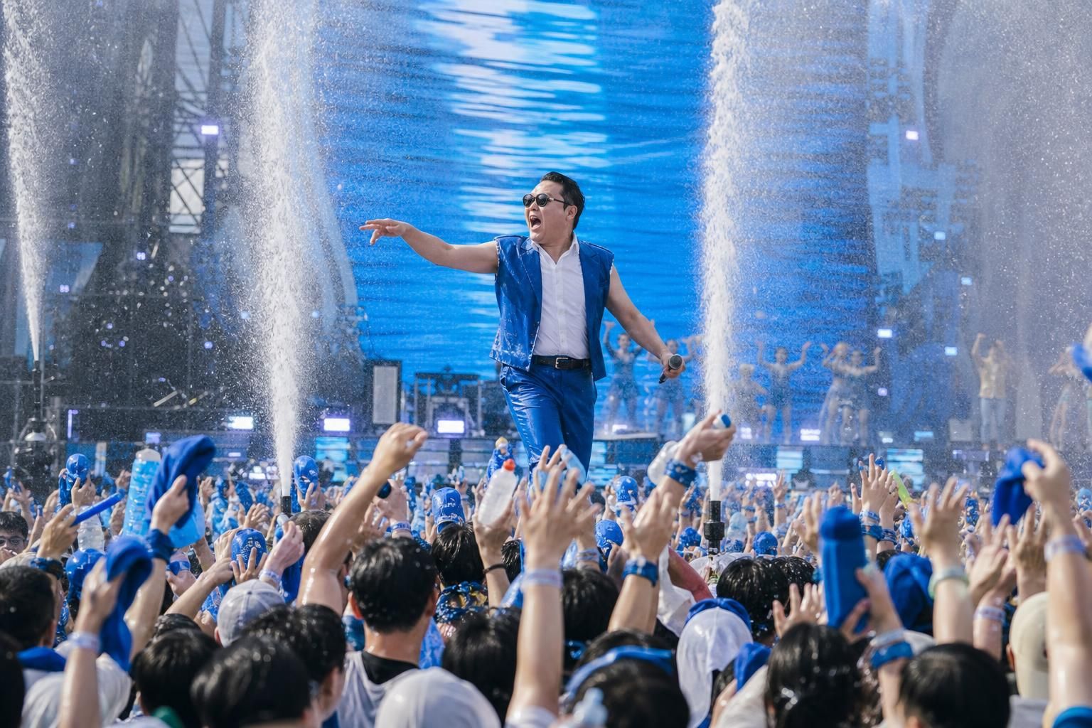 water concert Image showing the article's key context - Concert coverage from Yonhap highlighted the Uijeongbu opening, frami...