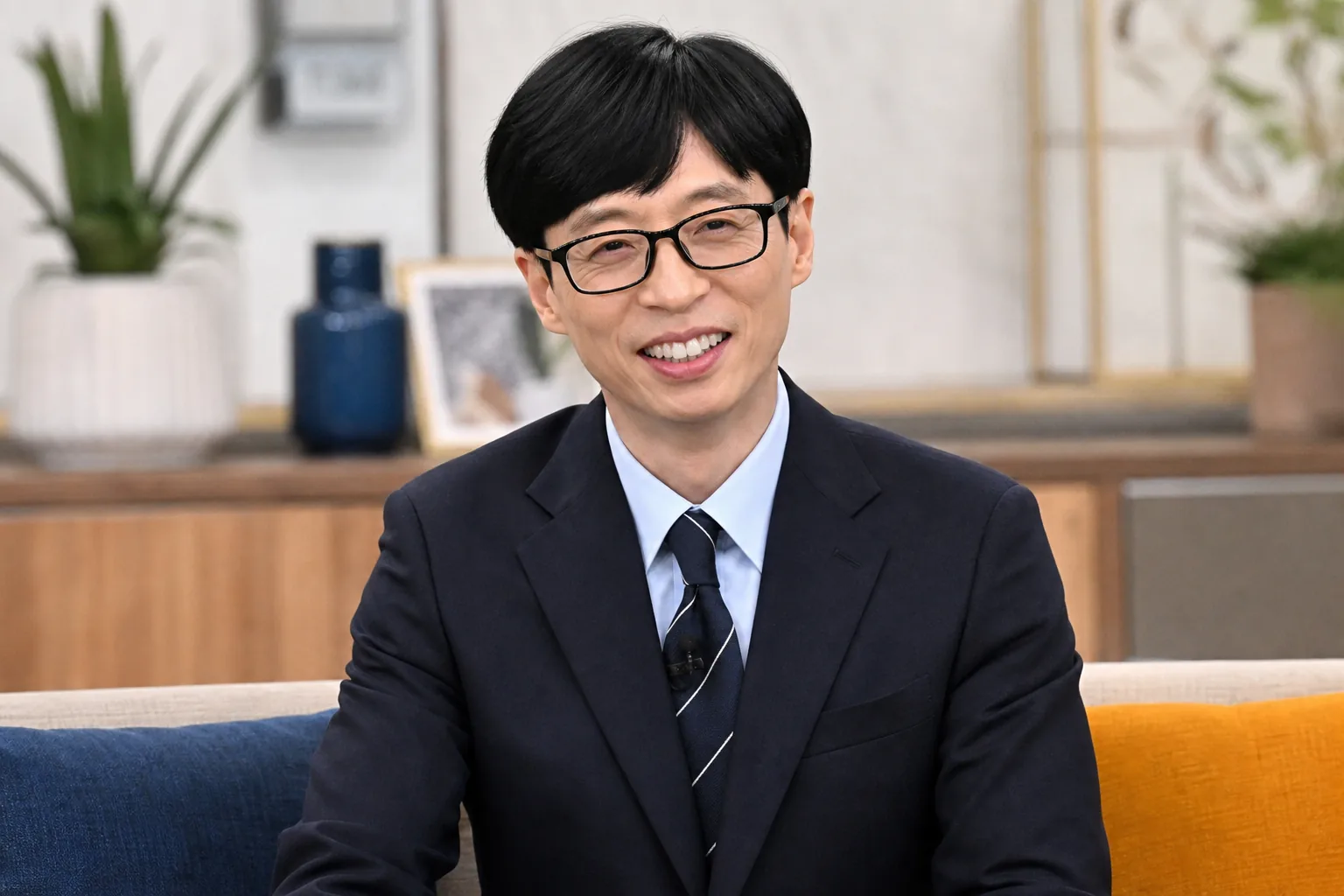 Digital analytics dashboard for Korean variety star brand reputation rankings