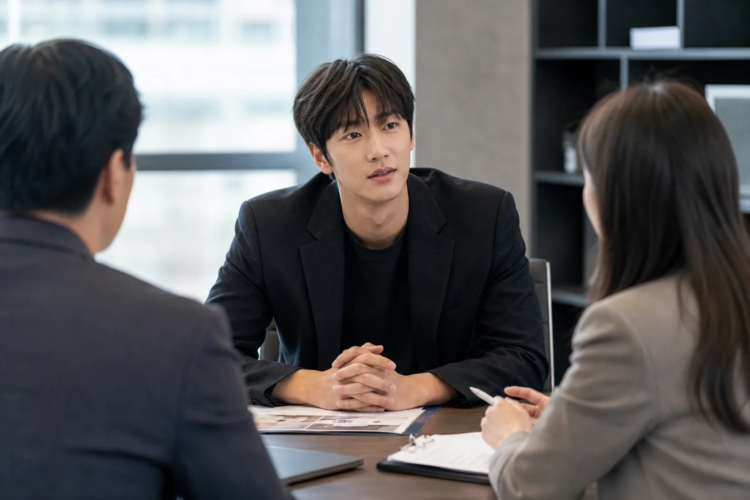 Korean actor agency contract meeting concept for Na In Woo and Galaxy Corporation news