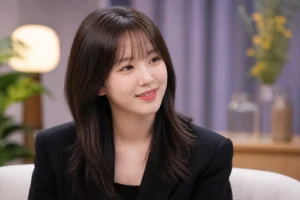 Editorial image representing Korean actress Ji Ye Eun discussing her dating style