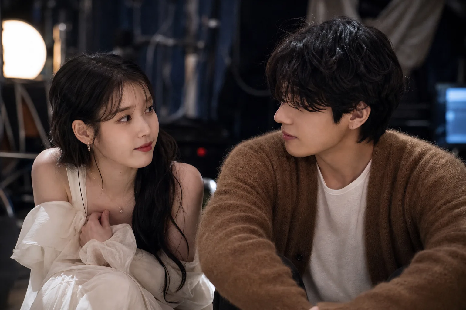 Social media reactions around Korean celebrity breakup and fan speculation