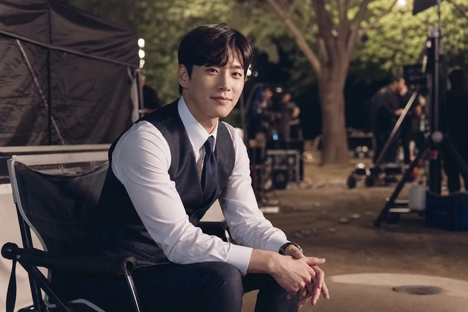 Korean drama actor receiving support from spouse during broadcast run