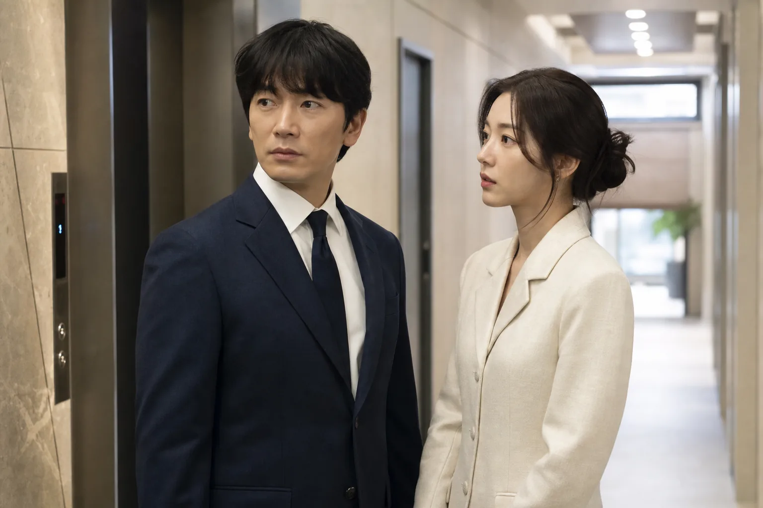 AI editorial image explaining a Korean drama ensemble planning a high-stakes con
