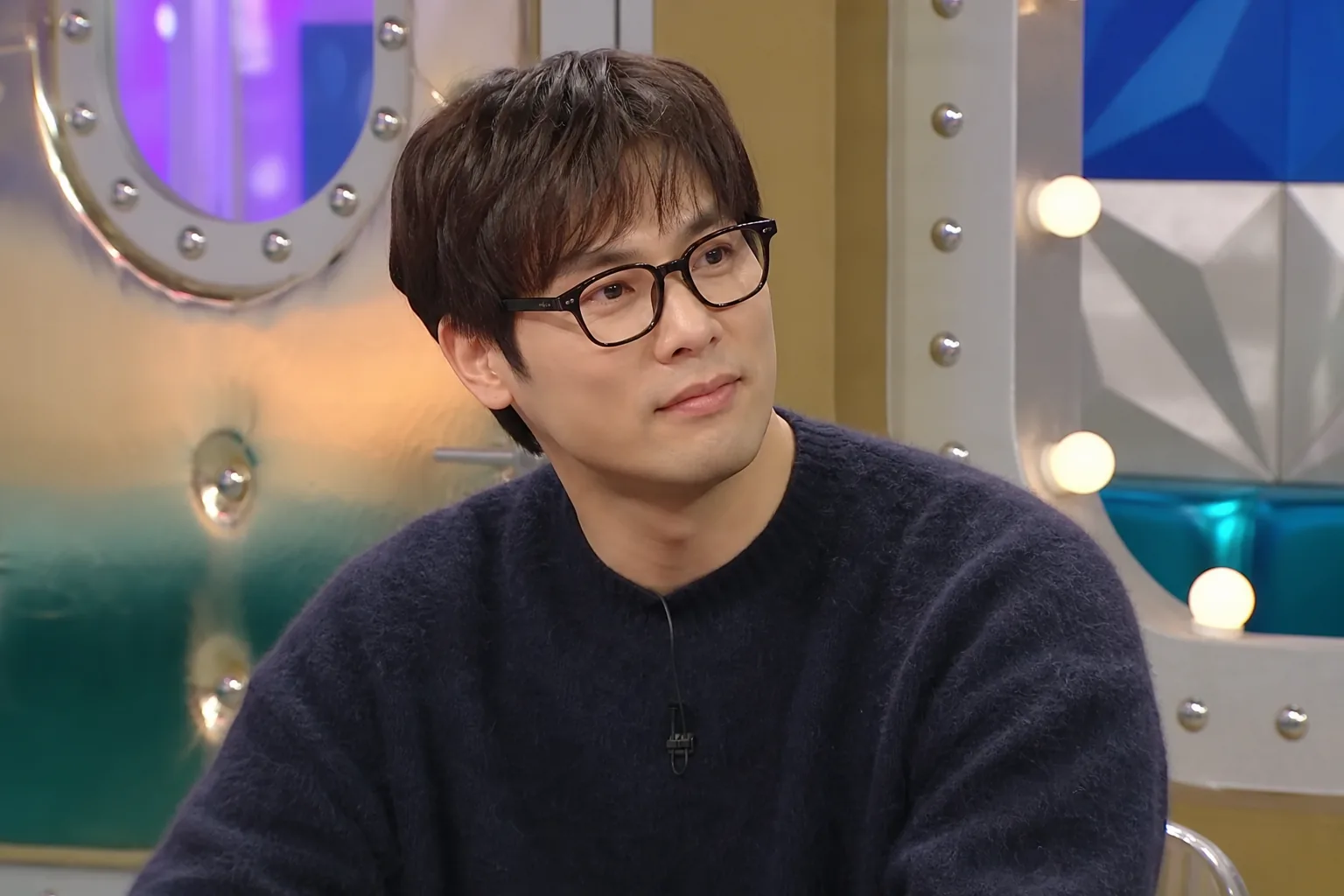 Korean actor records a warm video message after discussing a former co-star