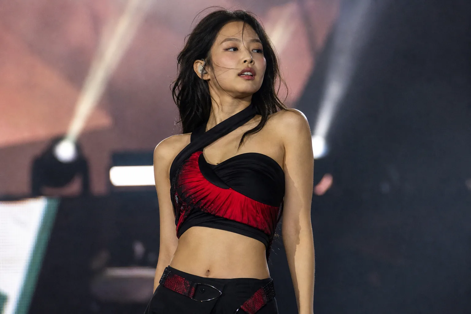 Fashion styling and online reaction concept for K-pop festival performance discussion