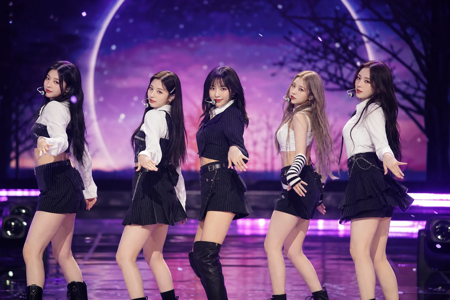 K-pop industry scale gap between major labels and small agencies