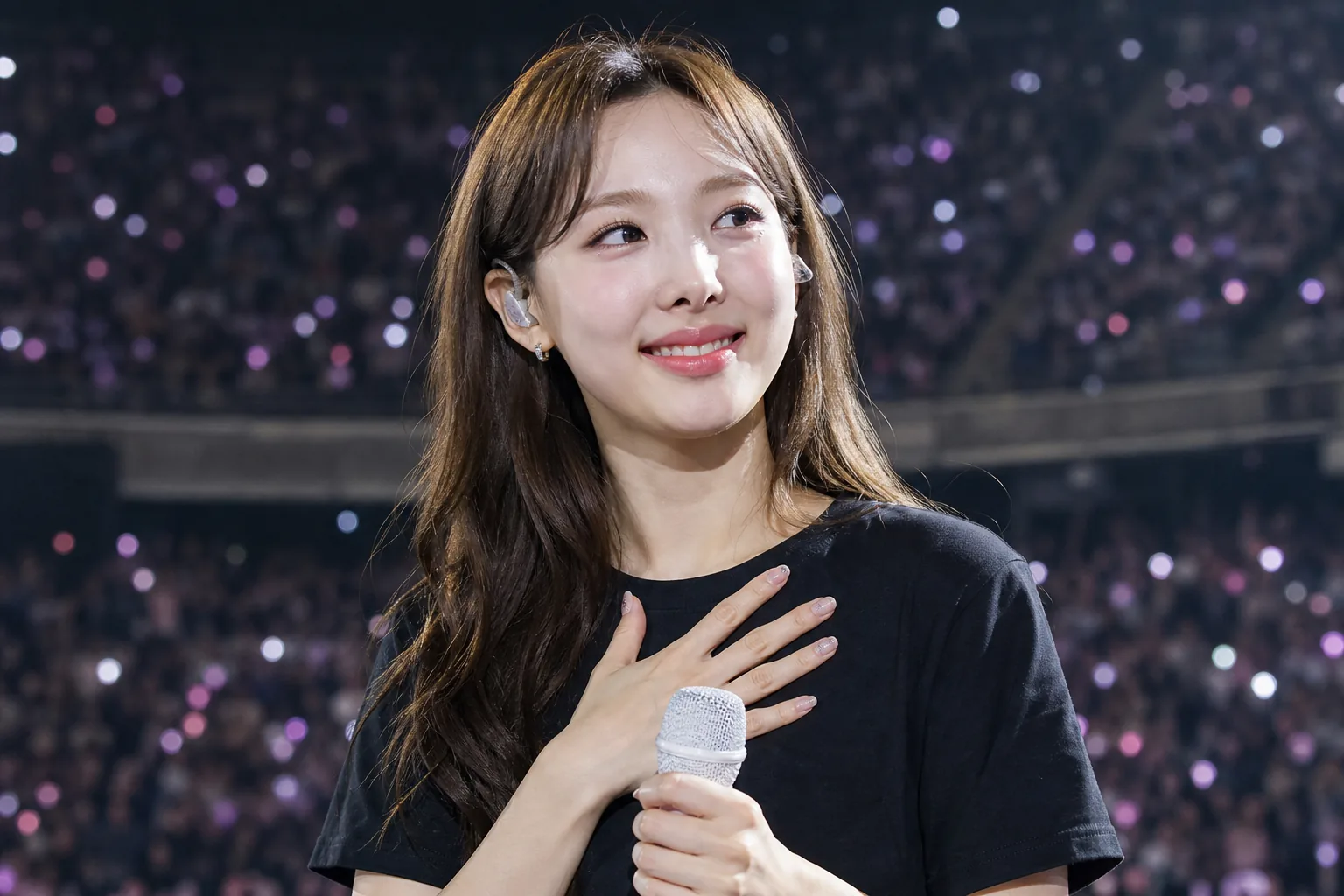 Fans reacting to TWICE Nayeon's black and white tour photos amid renewal speculation