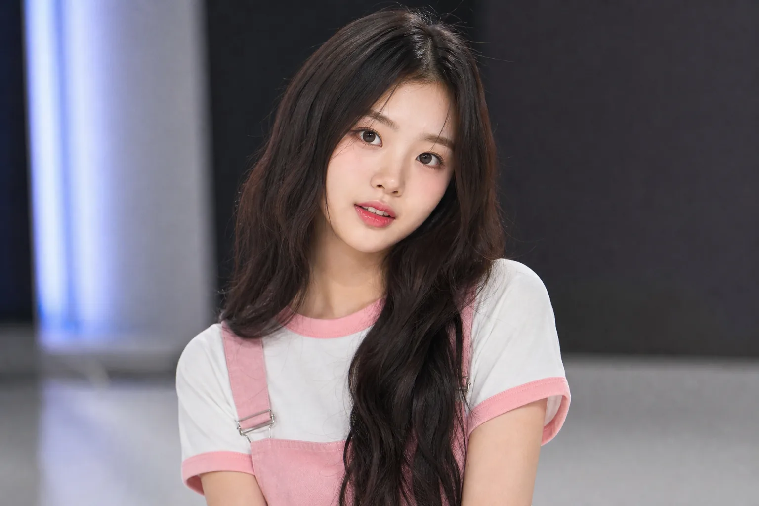 Online discussion about K-pop stage names and idol branding