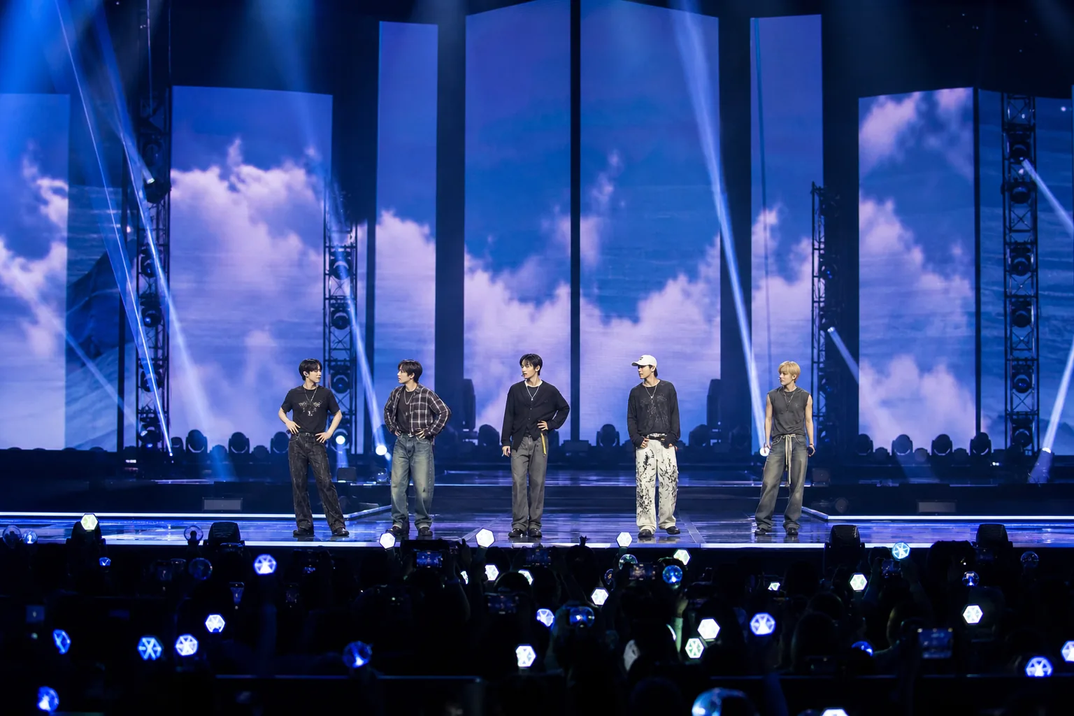 Concert setlist planning concept for a rookie K-pop group