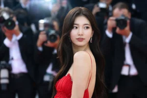 Suzy red dress photos Korean entertainment update