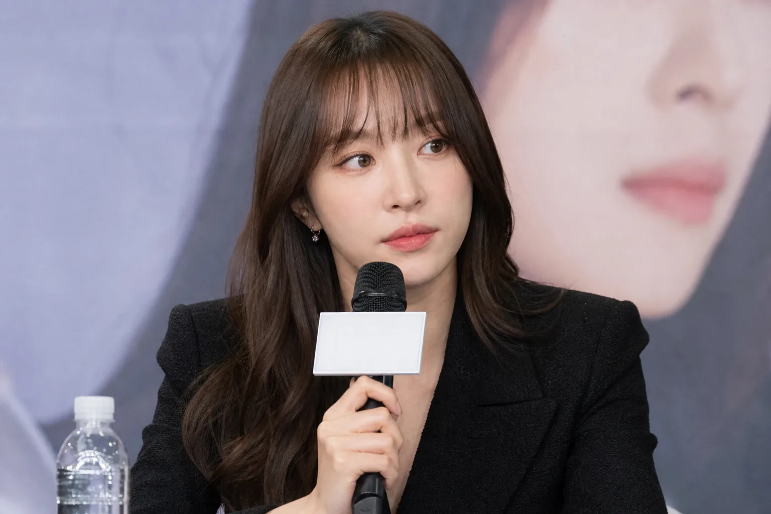 Hani discusses drama work during a Korean entertainment press event