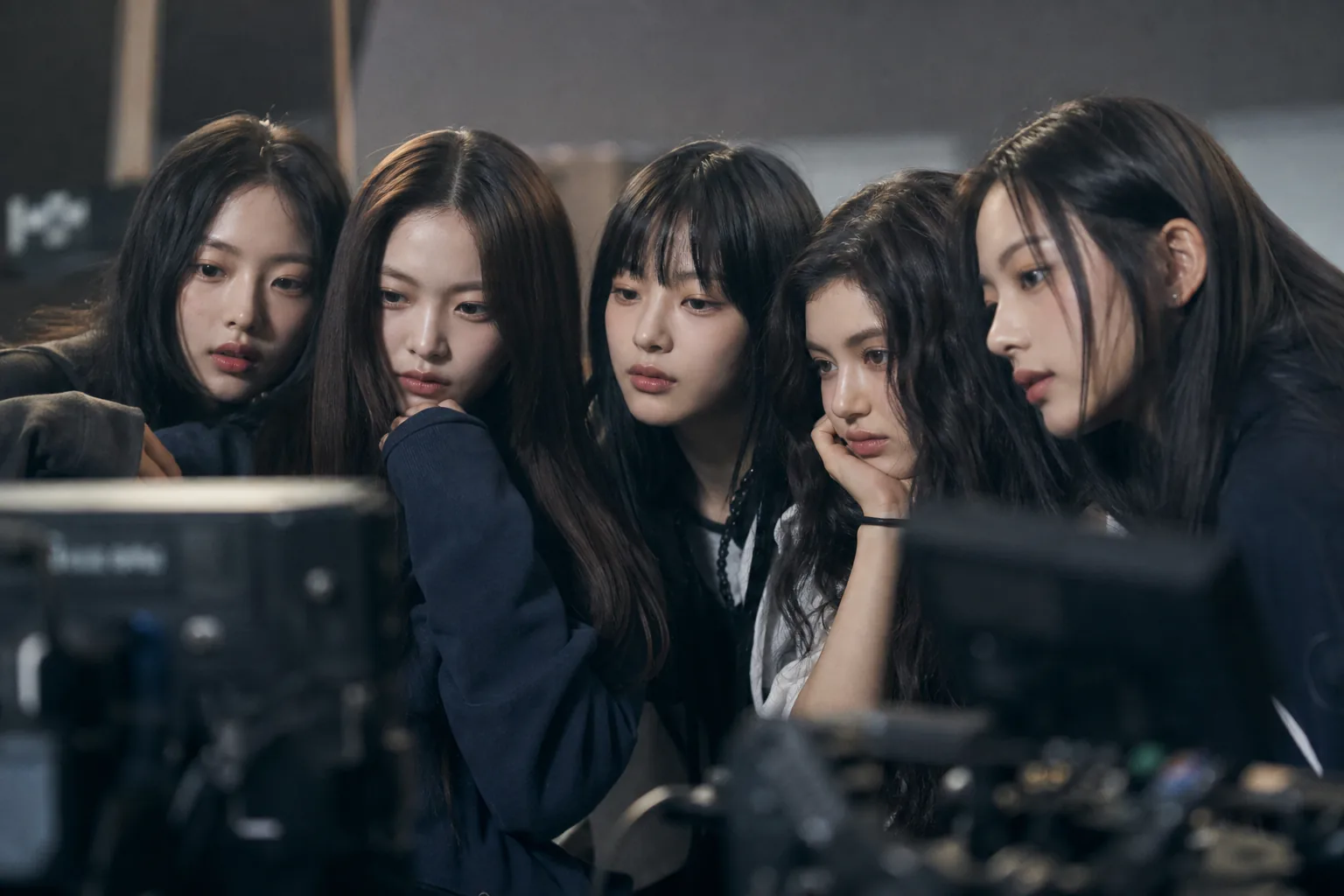 K-pop creative direction debate surrounding NewJeans comeback