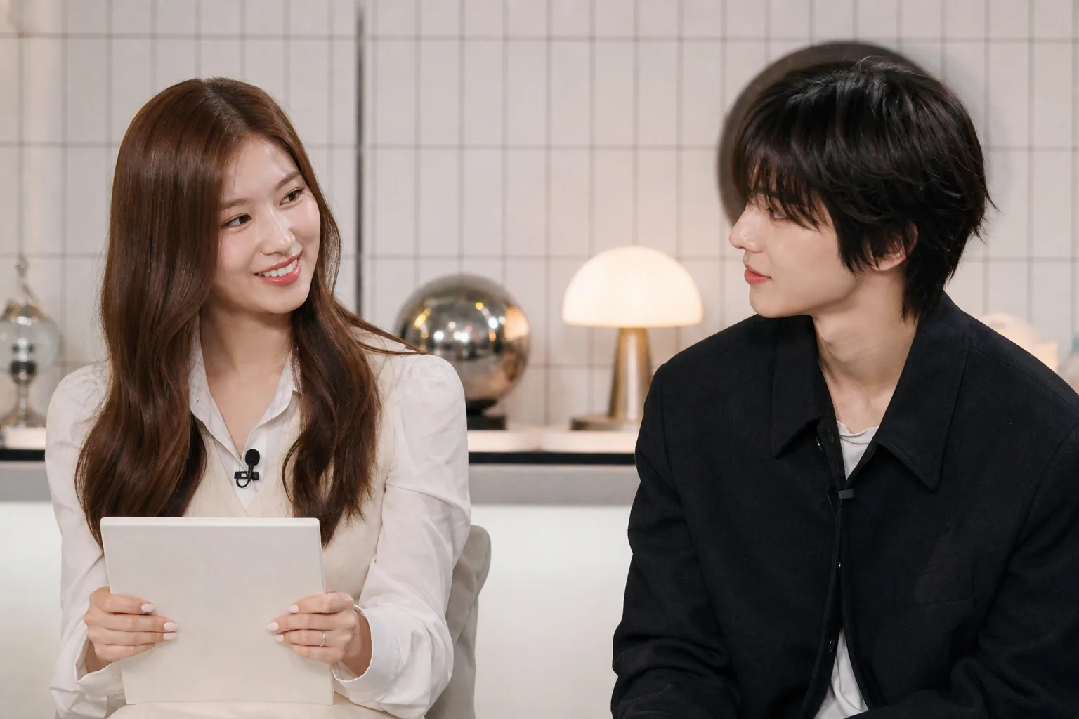 K-pop interview conversation under online scrutiny
