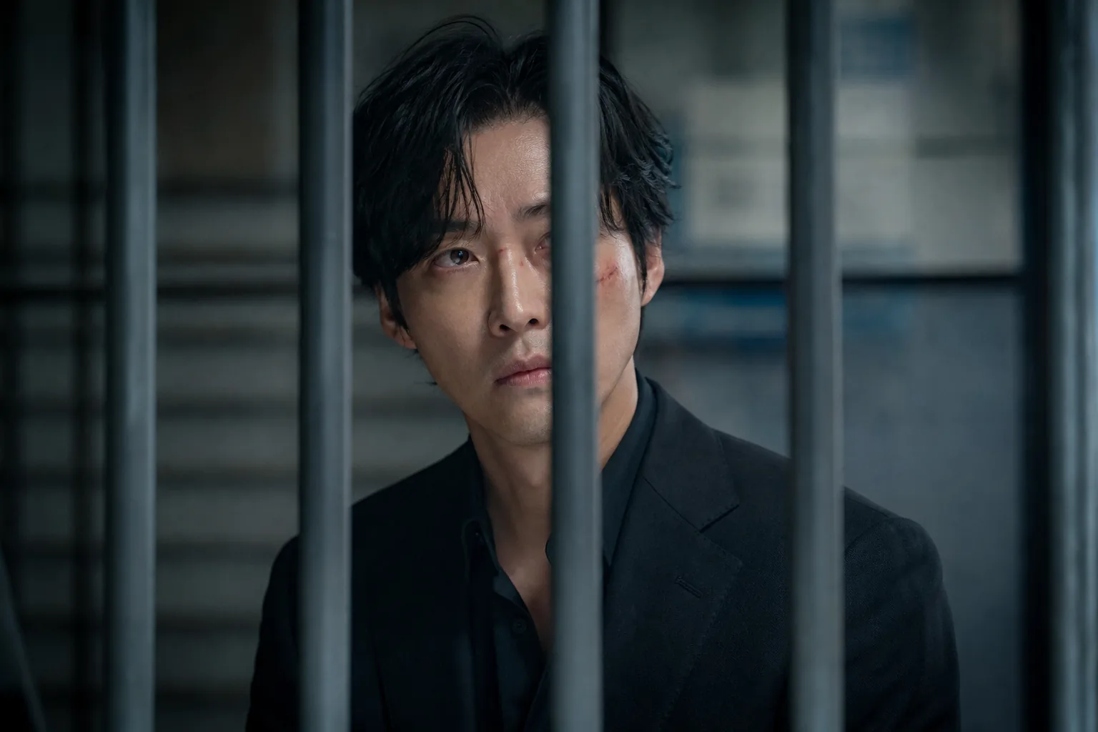 Korean drama couple separated by crisis and legal suspicion