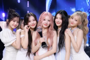 RESCENE Pretty Girl music show win editorial image