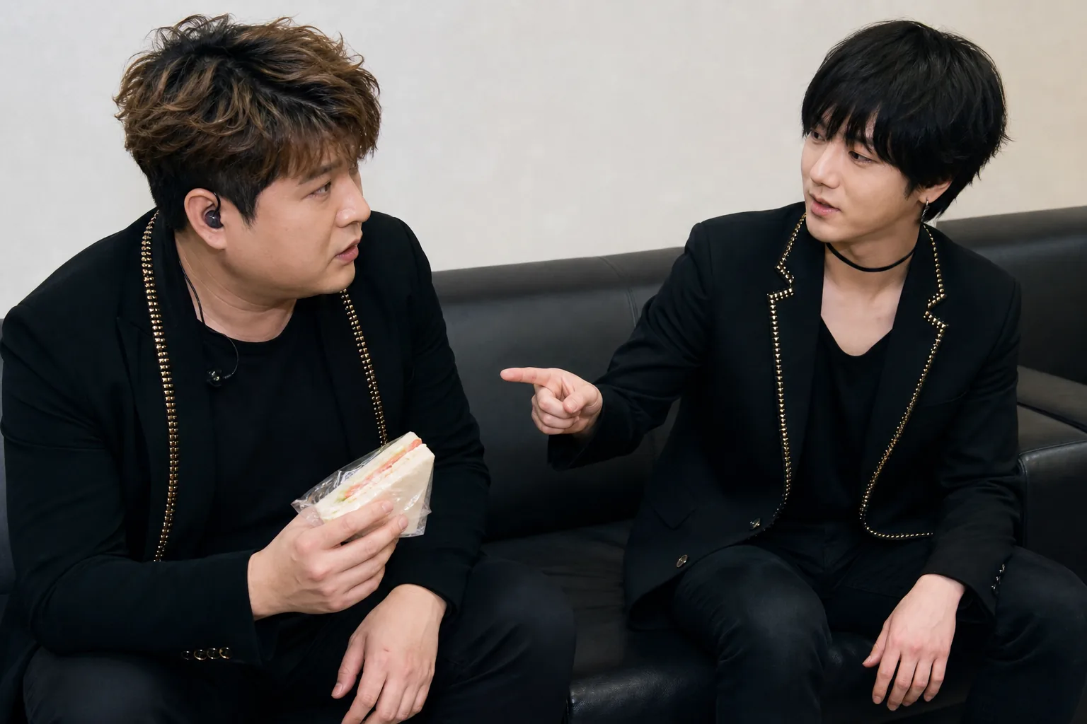 K-pop idol backstage diet pressure and group conflict illustration