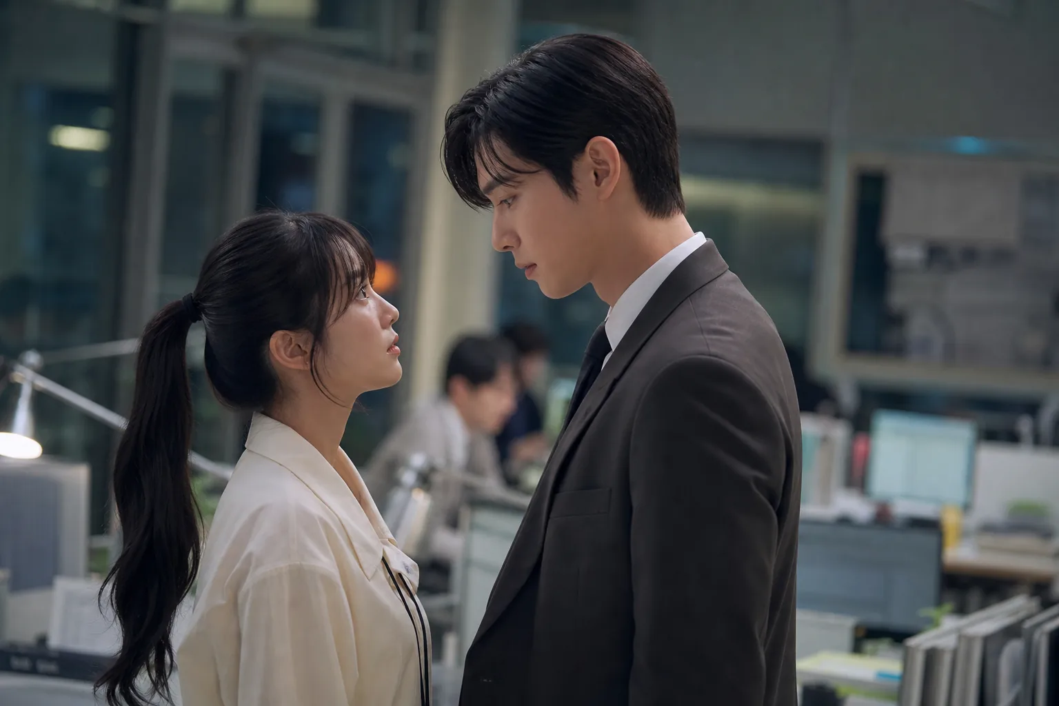 Korean office romance love triangle with idol and CEO storyline