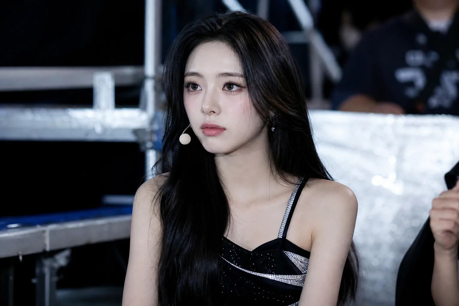 K-pop artist recovery and schedule pressure discussion