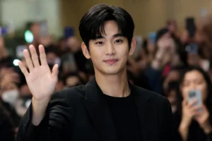 Editorial image representing Kim Soo Hyun's return to public activities