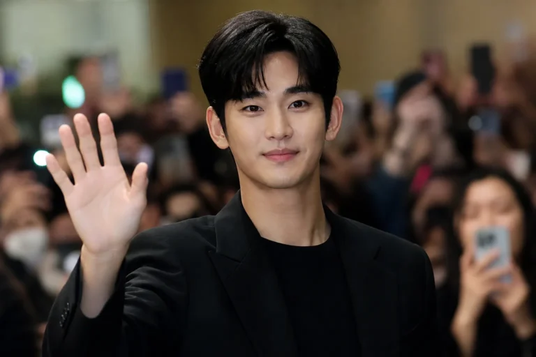 Editorial image representing Kim Soo Hyun's return to public activities