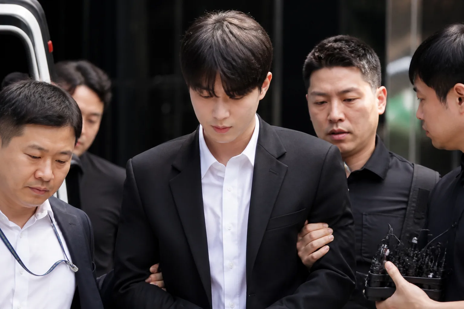 Seoul city offices representing the continuing financial-crime investigation