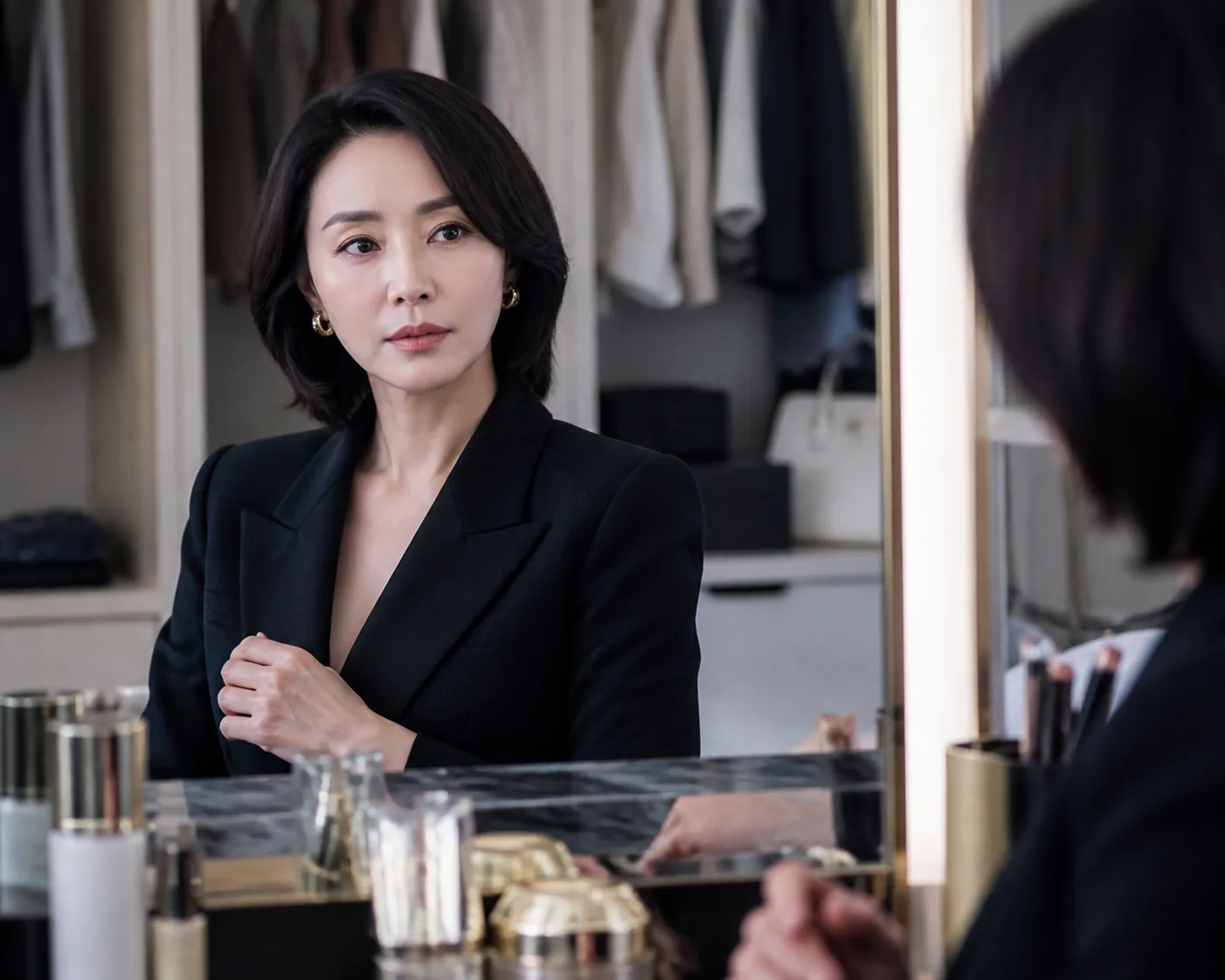 Korean drama-inspired woman confronting a fractured family life in a modern home